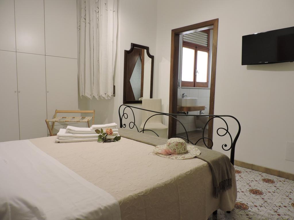 B&B Il Muro Vecchio Джардини-Наксос Номер фото