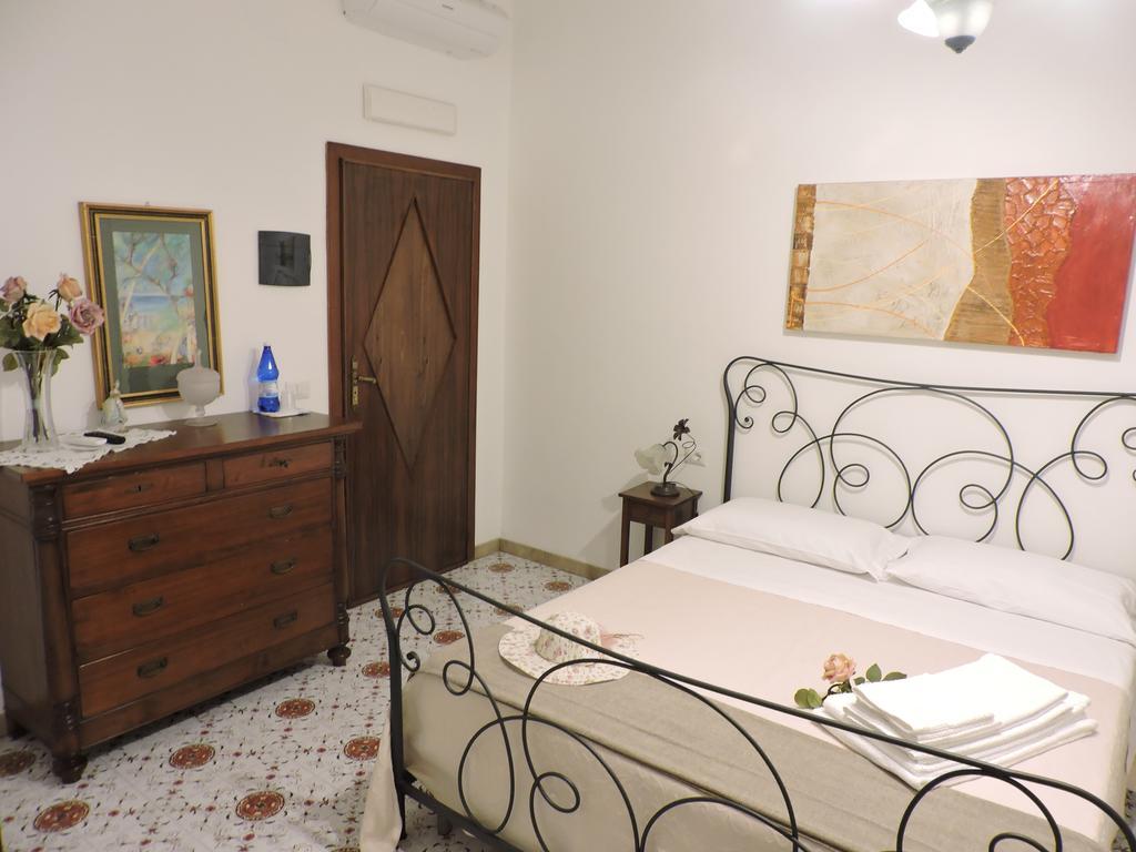 B&B Il Muro Vecchio Джардини-Наксос Номер фото